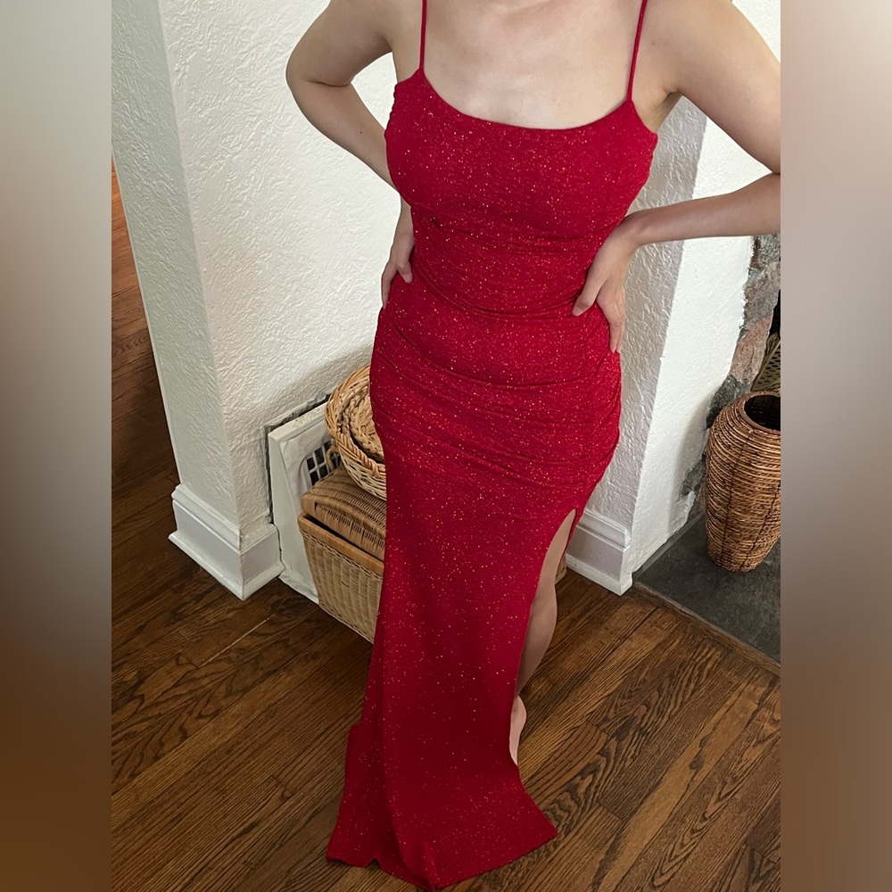 Windsor Sparkly Red Glitter Form Fitting Evening Gown, Size Small